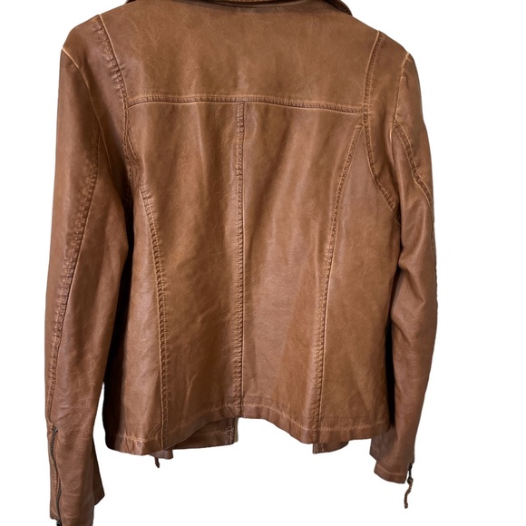 Max Studio Faux Leather Jacket Size Medium - Picture 2 of 9